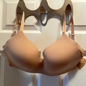 Knix Wingman bra. Never worn. Size 6+